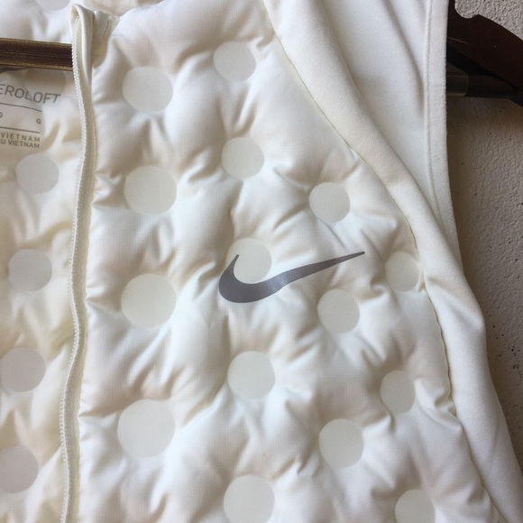 NEW Nike AeroLoft Running Vest Size L - Picture 7 of 16